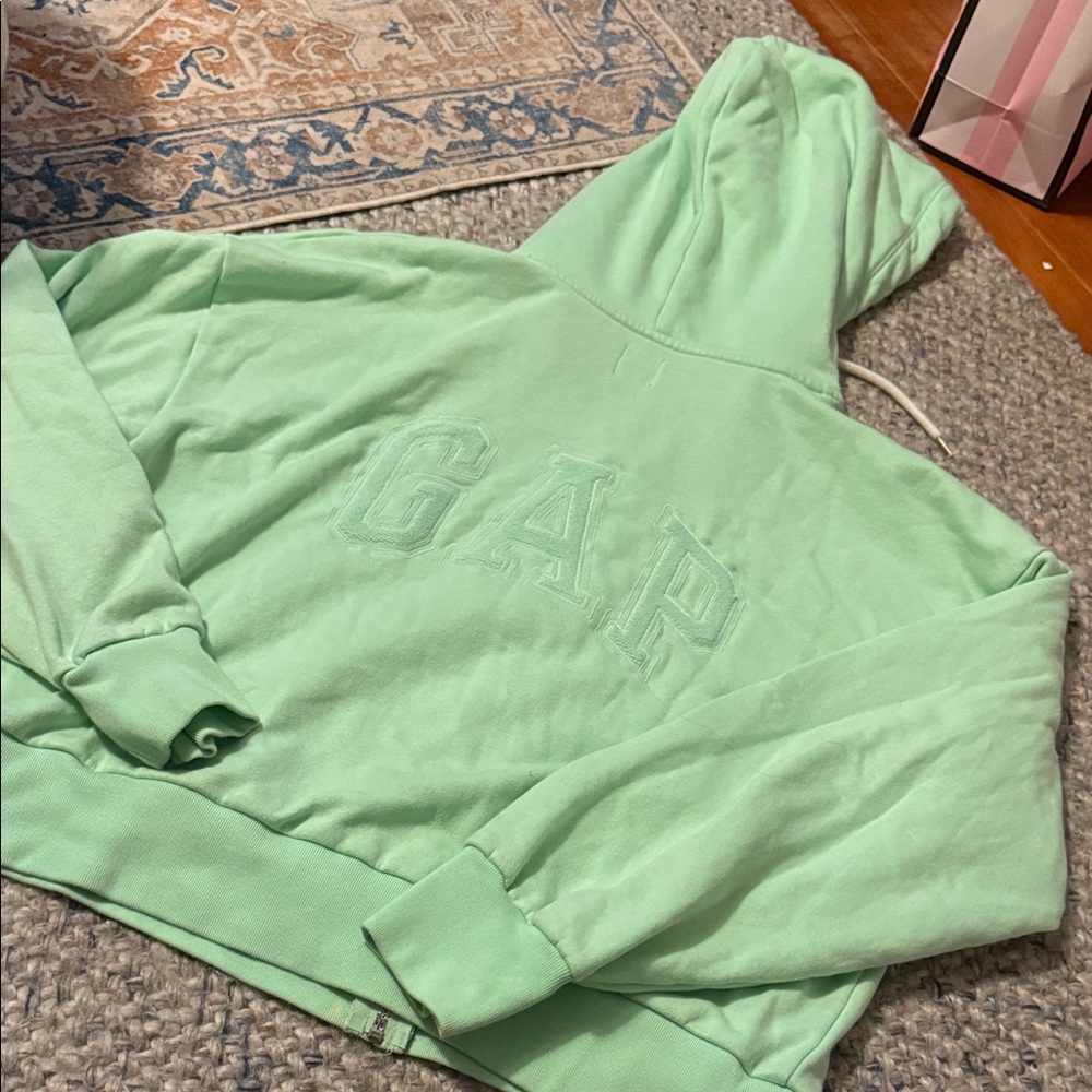 BRAND NEW GAP Light Green Zip-up Hoodie